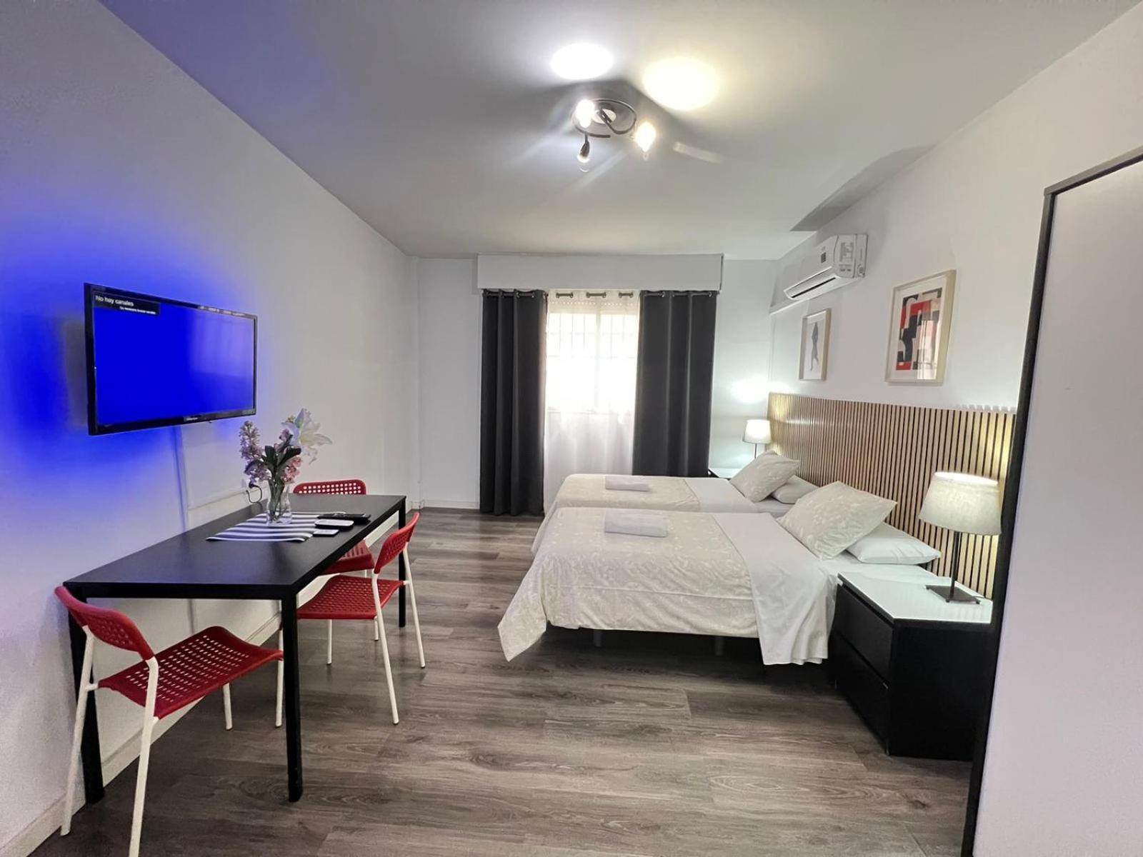 Rooms Quiet Madrid Exterior foto