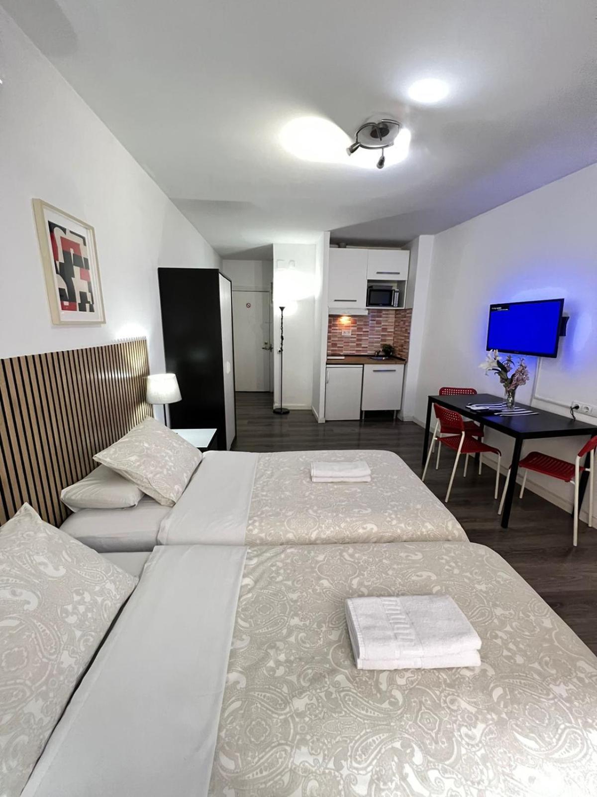 Rooms Quiet Madrid Exterior foto