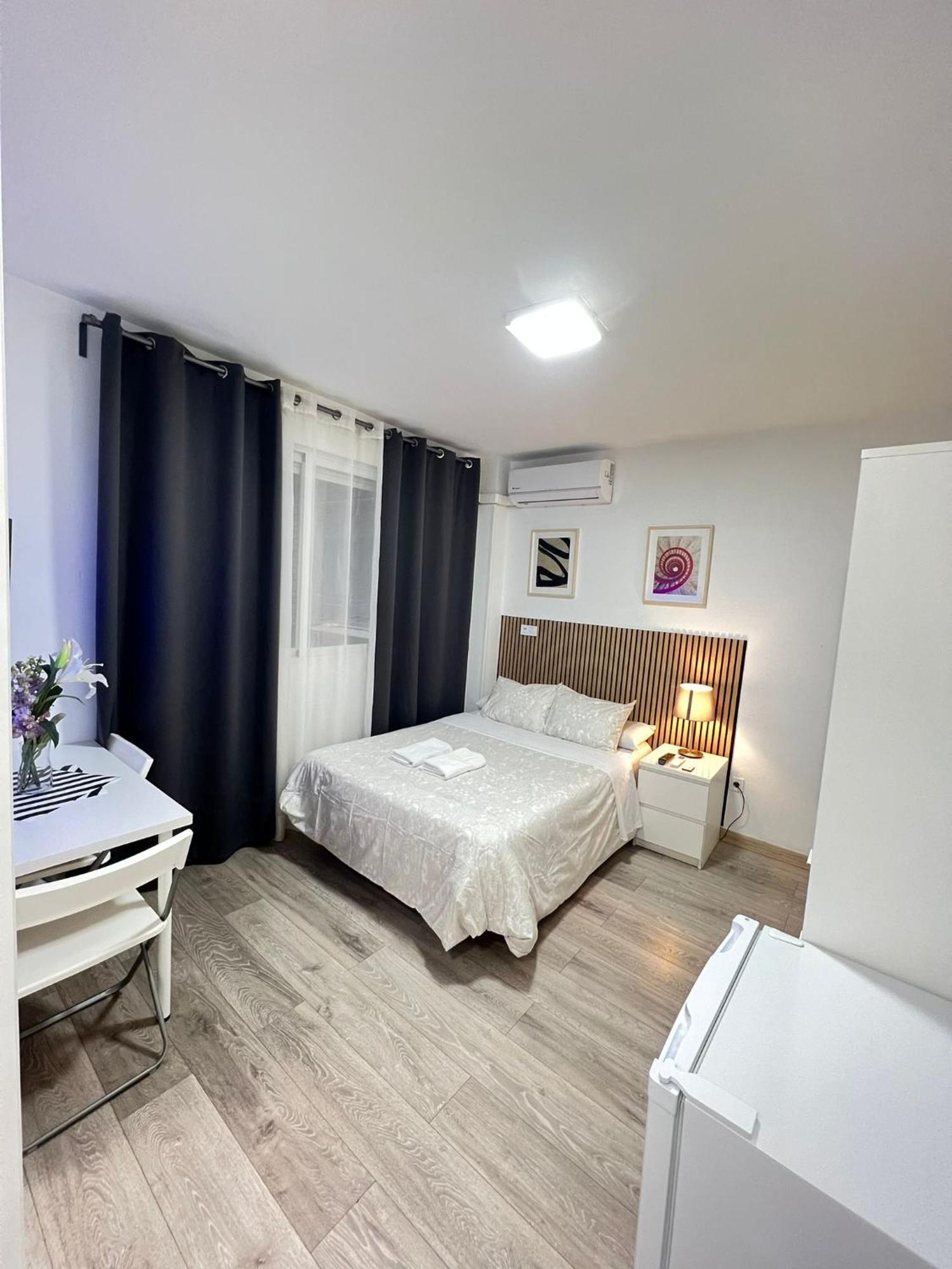 Rooms Quiet Madrid Exterior foto